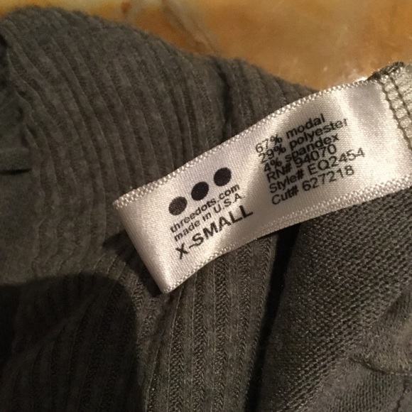 Three  Dots Off-Shoulder Grey Sweater - Picture 8 of 8